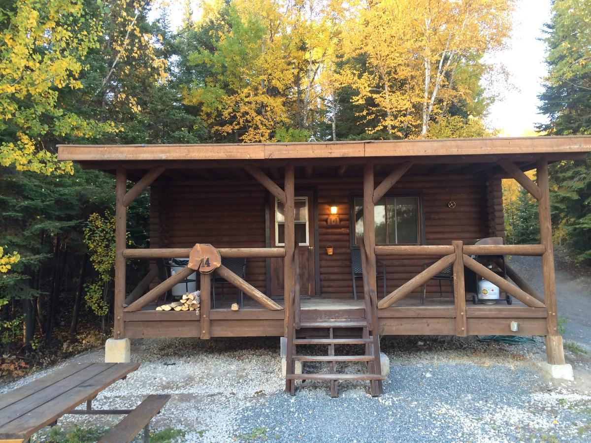 Bakers Narrows Lodge And Conference Center Flin Flon Eksteriør billede