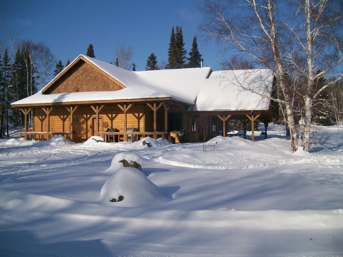 Bakers Narrows Lodge And Conference Center Flin Flon Eksteriør billede